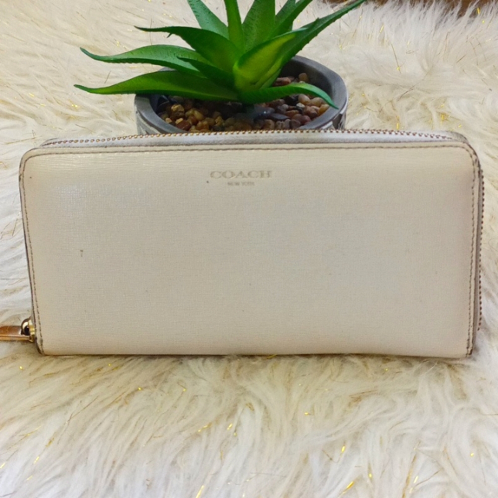 Coach wallet!